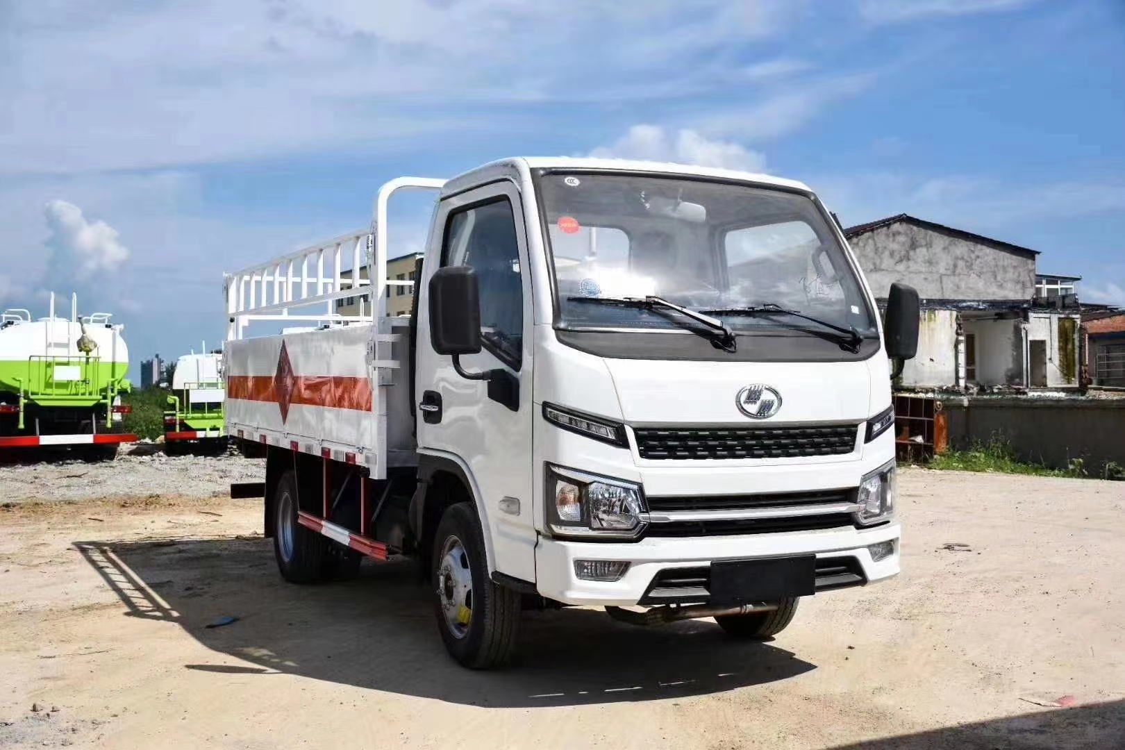 躍進(jìn)國(guó)六柴油氣瓶運(yùn)輸車(chē)