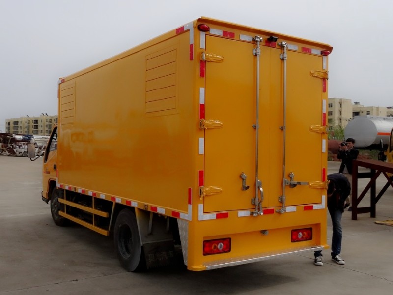 江鈴小型應(yīng)急發(fā)電車、電源車